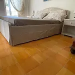 Nyaraló Hele L'angolo Di Elena