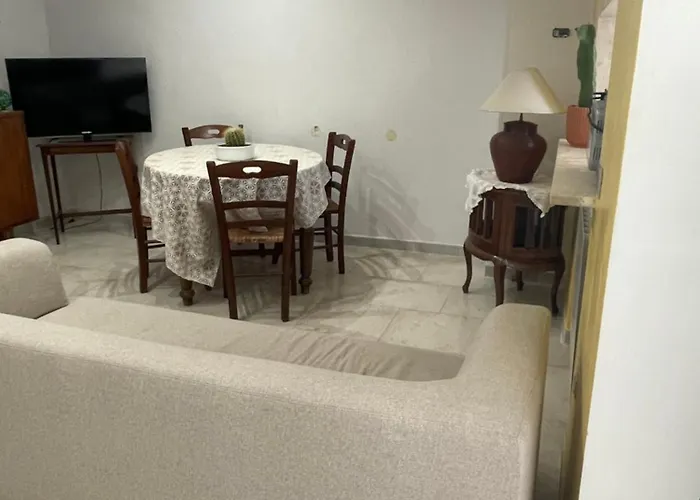 Hele L'angolo Di Elena Bari